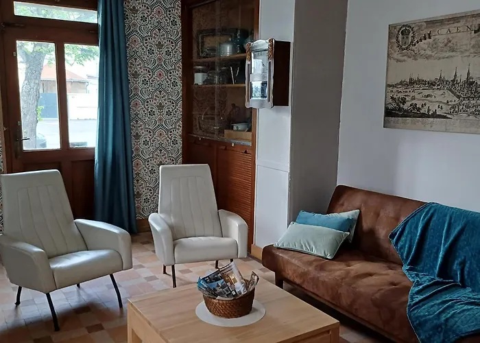 Holiday home L'epicerie Maison Annees 30 *